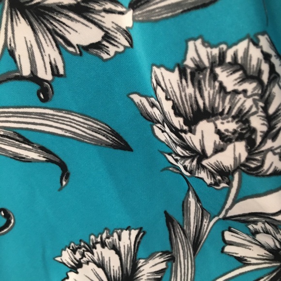 INC TOP - Picture 2 of 4